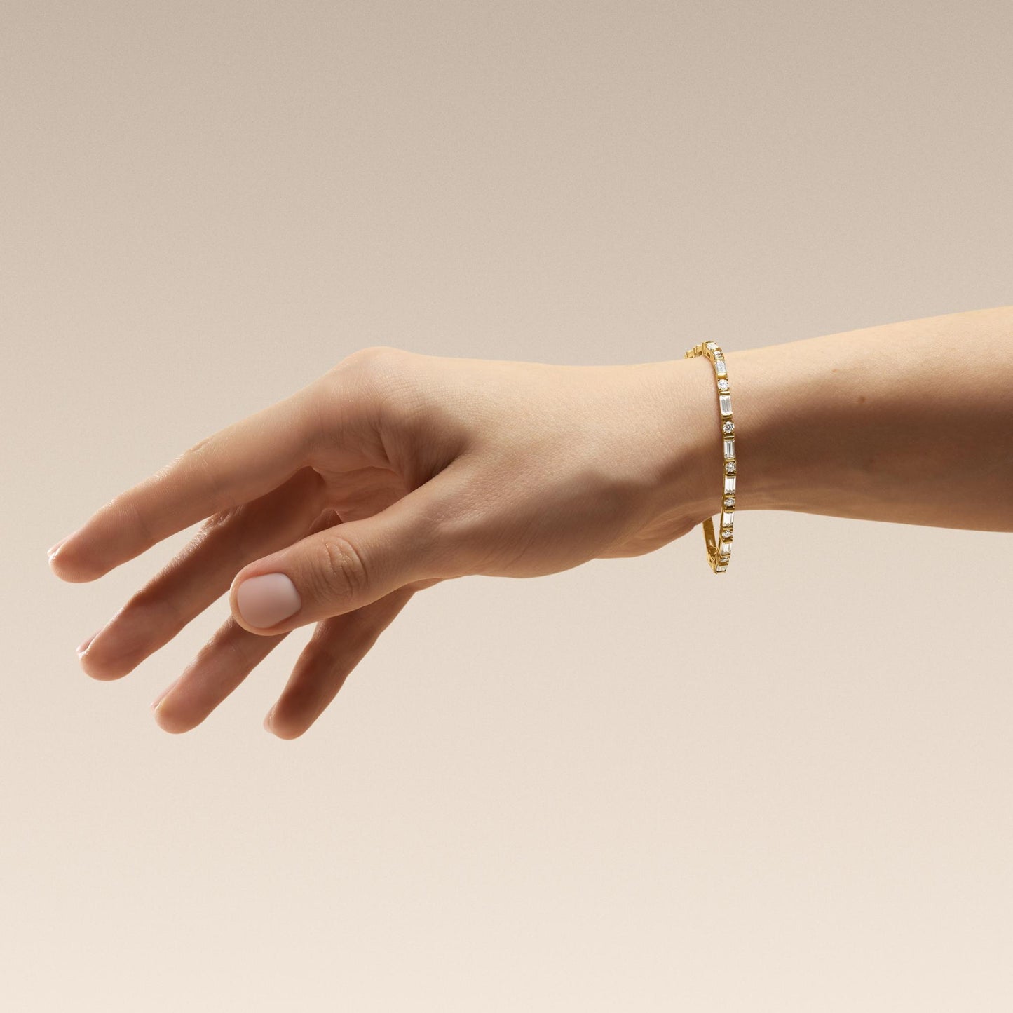 The Baguette Round Tennis Bracelet - 18k Gold Plated